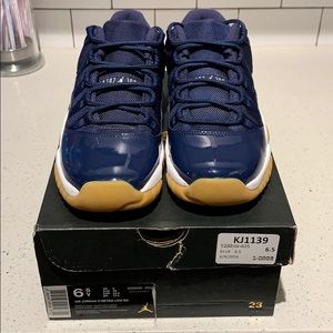💰$OLD💰 Air Jordan 11 Retro Low Navy Gum